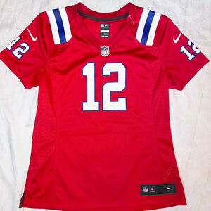 NWOT Women’s Med Nike NFL Tom Brady 12 New England Patriots Football SS Jersey
